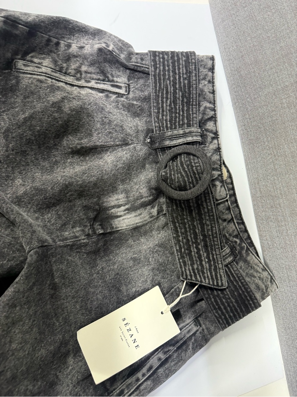 Sezane shorts with belt - Picture 4 of 12